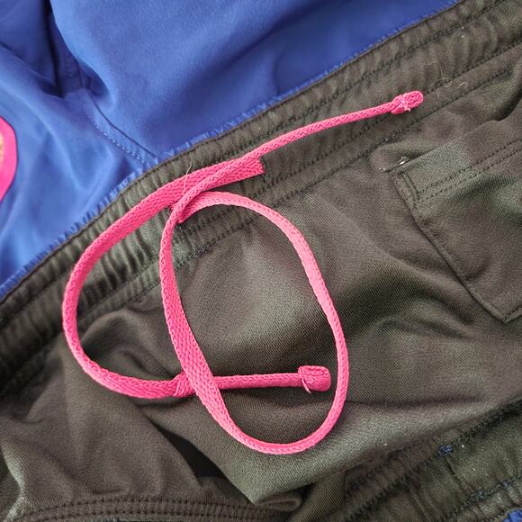 Under Armour HeatGear Semi Fitted Blue Shorts With Pink Medium - Picture 4 of 4